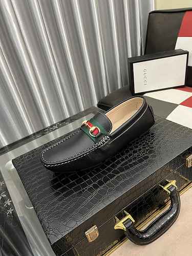 GUCCI Men's Shoe Code: 0528B30 Size: 38-44