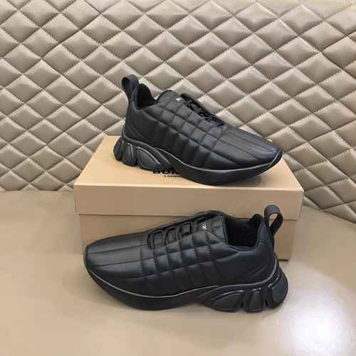 Scarpa Uomo Burberry Codice 0216B70 Taglia 3844 45 personalizzata senza reso o cambio