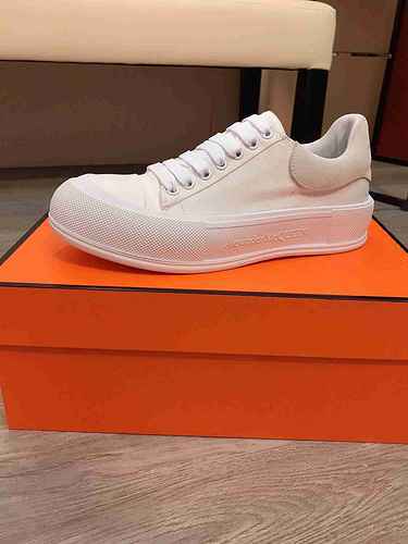 1245220 Le ultime scarpe casual di McQueens per coppie 3544