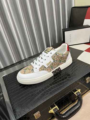 GUCCI Men's Shoe Code: 0528B30 Size: 38-44