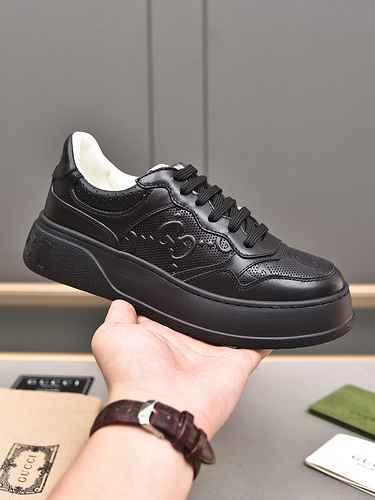 GUCCI Couple Code: 0602C20 Size: Female 35-41, Male 38-46 (Female 41, Male 45-46, Customized non ret