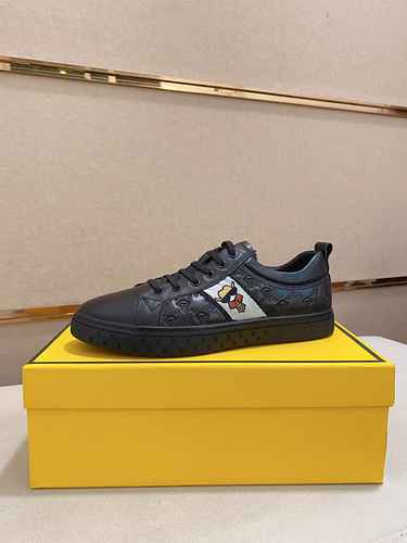 Scarpa Uomo Fendi Codice 0525B40 Taglia 3844