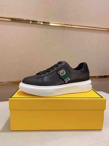 Scarpa Uomo Fendi Codice 0517B50 Taglia 3844