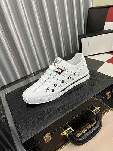 GUCCI Men's Shoe Code: 0528B40 Size: 38-44