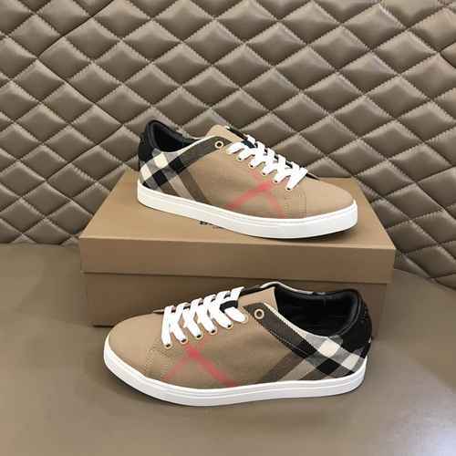 Scarpa Uomo Burberry Codice 0216B20 Taglia 3844 45 personalizzata senza reso o cambio