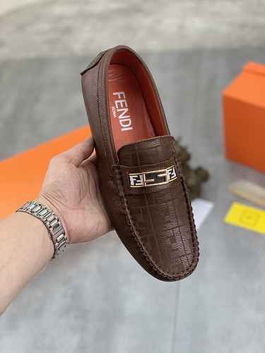 Scarpa Uomo Fendi Codice 0521B10 Taglia 3844 45 personalizzata senza reso o cambio