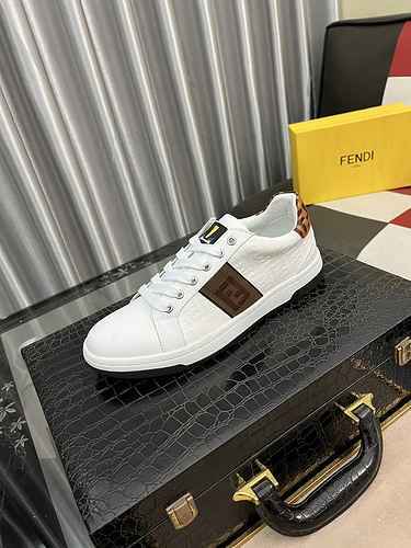 Scarpa Uomo Fendi Codice 0528B40 Taglia 3844