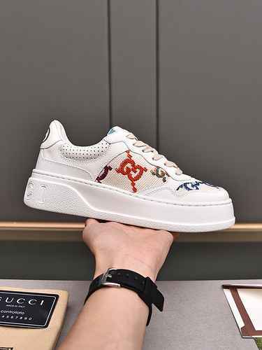 GUCCI Couple Code: 0602C20 Size: Female 35-41, Male 38-46 (Female 41, Male 45-46, Customized non ret