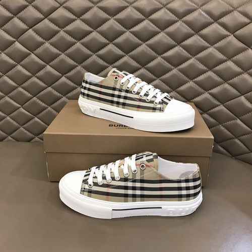 Scarpa Uomo Burberry Codice 0216B40 Taglia 3844 45 personalizzata senza reso o cambio