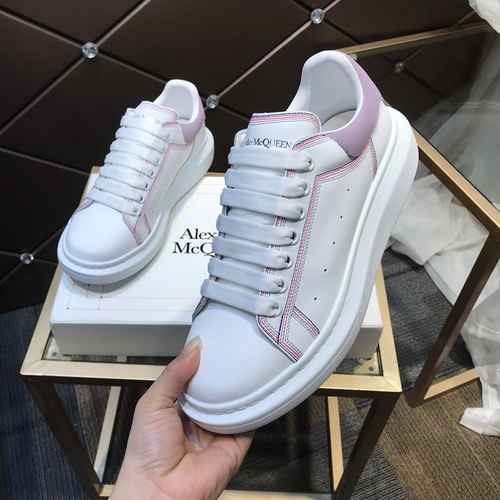 1092330 McQueen Couples Nuove scarpe da ginnastica casual versatili 3544