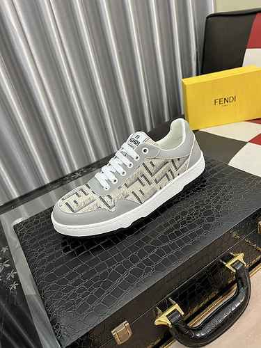 Scarpa Uomo Fendi Codice 0528B30 Taglia 3844