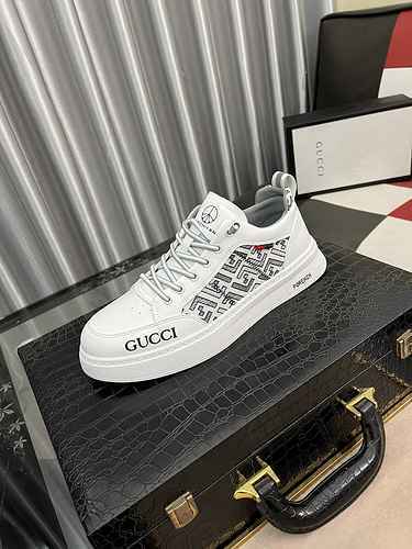 GUCCI Men's Shoe Code: 0528B50 Size: 38-44