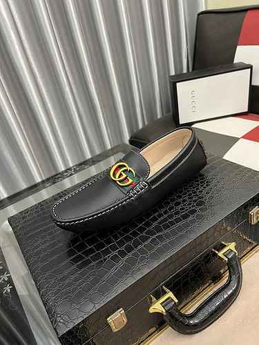 GUCCI Men's Shoe Code: 0528B30 Size: 38-44