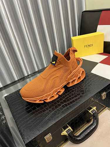 Scarpa Uomo Fendi Codice 0528B40 Taglia 3844