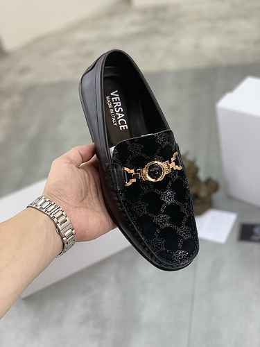 Scarpa da uomo Versace Codice 0521B40 Taglia 3844 45 personalizzata senza reso o cambio