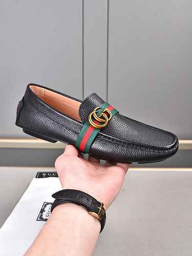 GUCCI Men's Shoe Code: 0704B20 Size: 38-44 (45, 46 47 Customized non return or exchange)