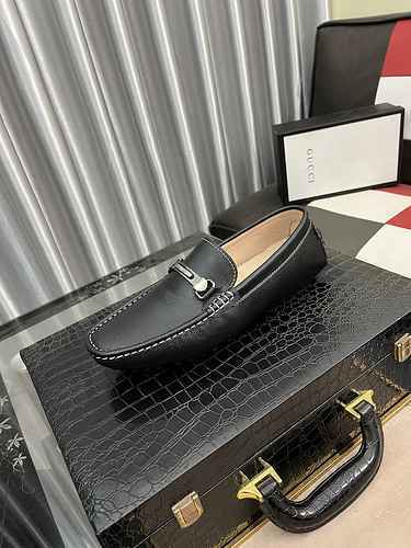 GUCCI Men's Shoe Code: 0528B30 Size: 38-44