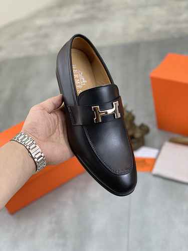 Hermes Men's Shoe Code: 0510B70 Size: 38-44