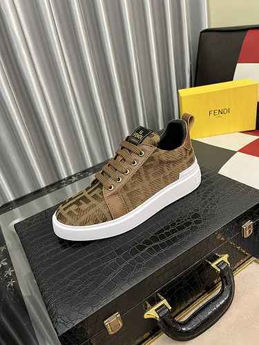 Scarpa Uomo Fendi Codice 0528B30 Taglia 3844