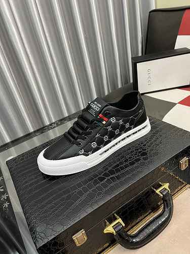 GUCCI Men's Shoe Code: 0528B40 Size: 38-44