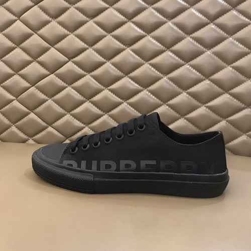 Scarpa Uomo Burberry Codice 0216B50 Taglia 3844 45 personalizzata senza reso o cambio