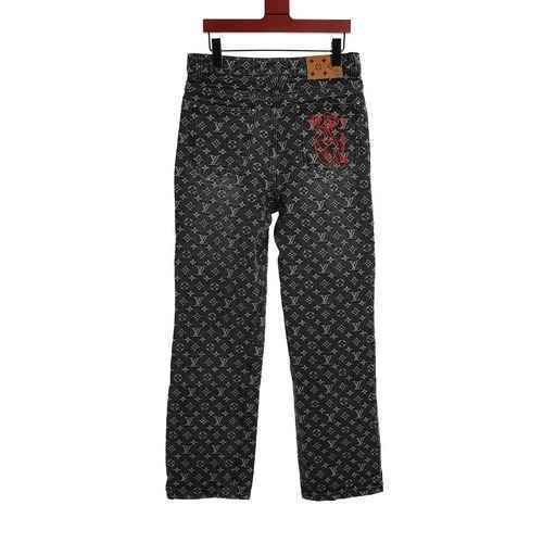 L'omino rosso distrugge i jeans jacquard