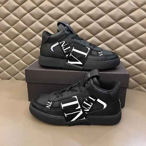 Scarpa da uomo Valentino Codice 0216B80 Taglia 3844 45 personalizzata senza reso o cambio