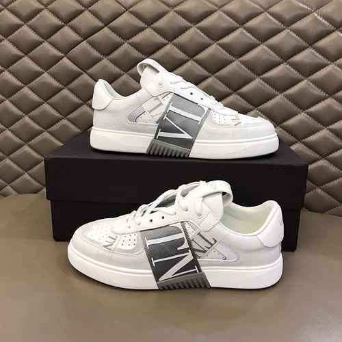 Scarpa Uomo Valentino Codice 0414B60 Taglia 3844 personalizzata al 45