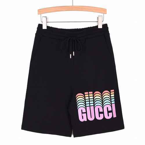 Pantaloncini con lettera con logo sfumato arcobaleno GUCCI