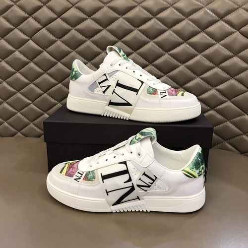 Scarpa da uomo Valentino Codice 0216B70 Taglia 3844 45 personalizzata senza reso o cambio