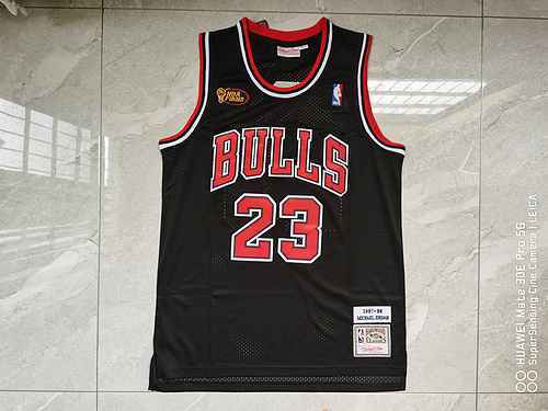 Logo finale dell'edizione 98 Bull 23 Jordan Black