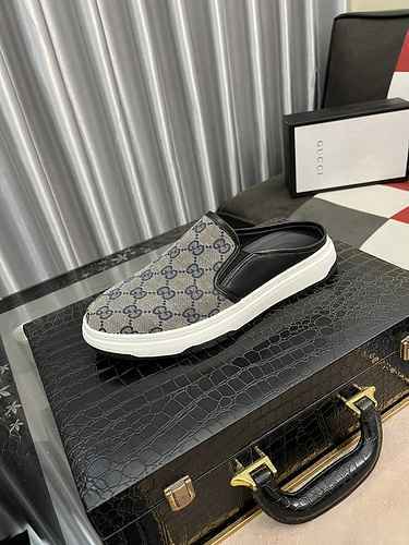 GUCCI Scarpa Uomo Cod. 0712B20 Taglia 3844