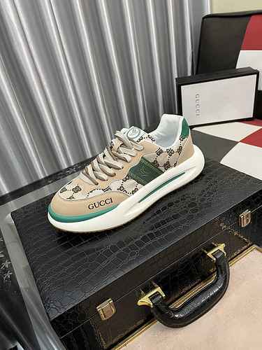 GUCCI Scarpa Uomo Cod. 0712B50 Taglia 3844