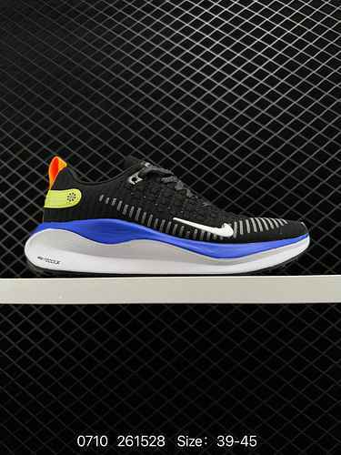 La scarpa 4 Nike Zoom X Invincible Run Fk 4 Marathon stile funzionale DR2665 4 è dotata di morbida s