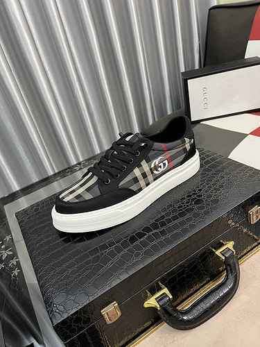 GUCCI Scarpa Uomo Cod. 0712B40 Taglia 3844