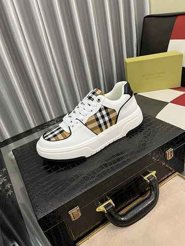 Scarpa Uomo Burberry Codice 0712B50 Taglia 3844