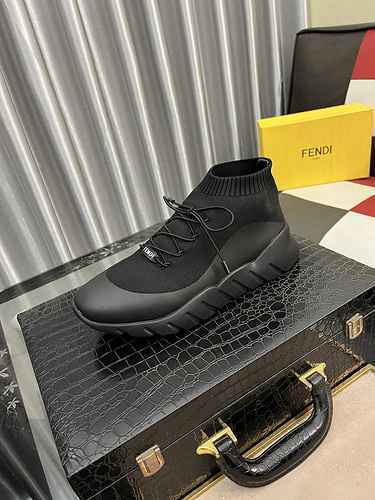 Scarpa Uomo Fendi Codice 0712B40 Taglia 3845