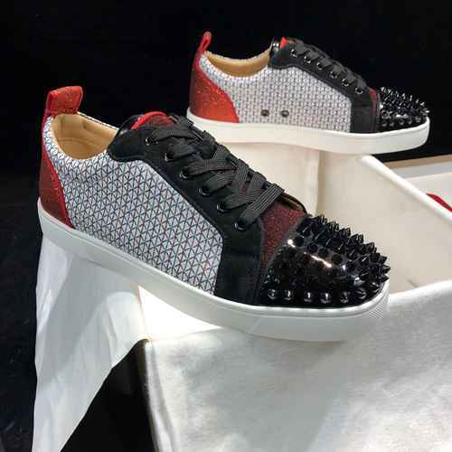 Christian Louboutin 22030101 size: 35-47