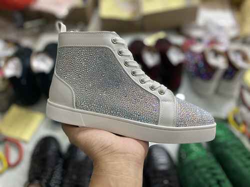 Christian Louboutin 22060303 SIZE: 35-47