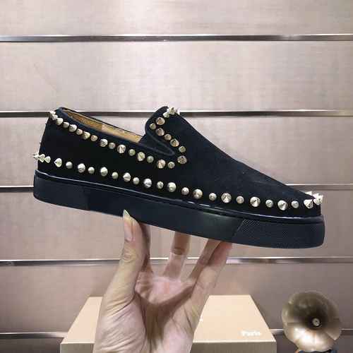 Christian Louboutin 22060316 SIZE: 38-44