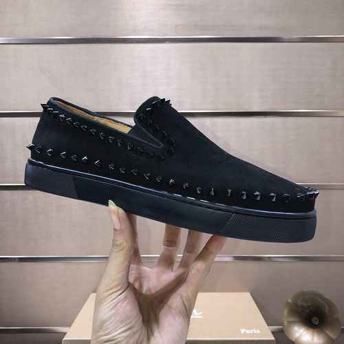 Christian Louboutin 22060316 SIZE: 38-44