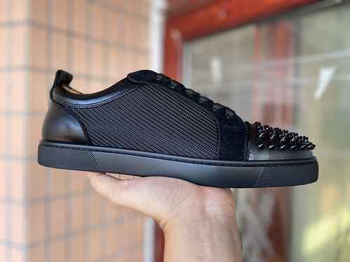 Christian Louboutin 22060302 SIZE: 35-47