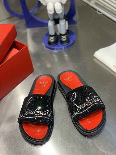 Christian Louboutin 22060305 SIZE: 38-45