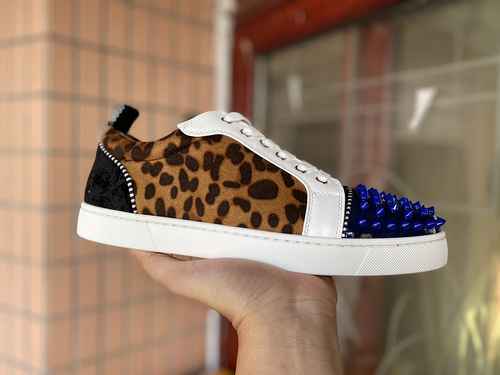 Christian Louboutin 22060302 SIZE: 35-47