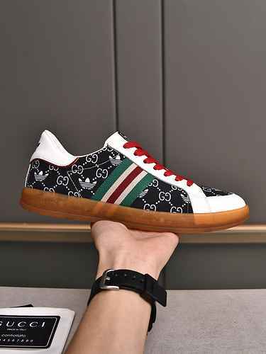 GUCCI Scarpa Uomo Cod. 0717B30 Taglia 3844 personalizzata al 45