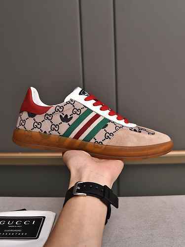 GUCCI Scarpa Uomo Cod. 0717B30 Taglia 3844 personalizzata al 45