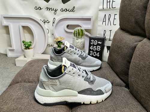 Livello aziendale 304D Adidas Nite Jogger 2019 Boost codice a barre colore terra Jackson Wang approv