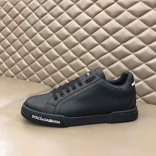 DolceGabbana Scarpe Uomo Codice 0724B40 Taglia 3844 45 personalizzato non reso o cambio