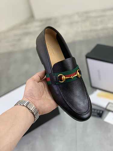 GUCCI Scarpa Uomo Cod. 0721B90 Taglia 3844