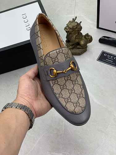 GUCCI Scarpa Uomo Cod. 0721B90 Taglia 3844